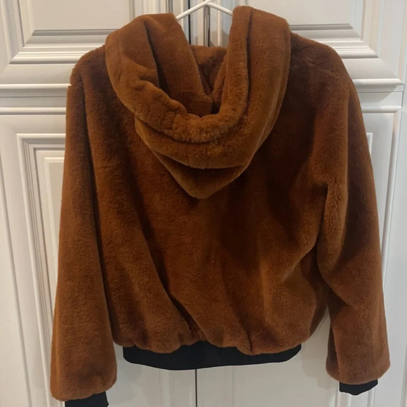 Odiva faux fur plush bomber jacket brown size M - Picture 15 of 16